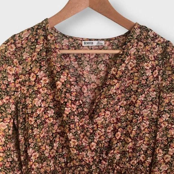 Devoted Ditsy Floral Dress - Picture 6 of 11